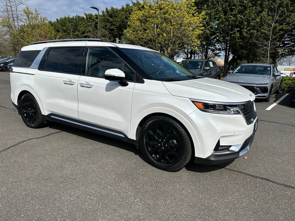 Used 2022 Kia Carnival SX Prestige image 8
