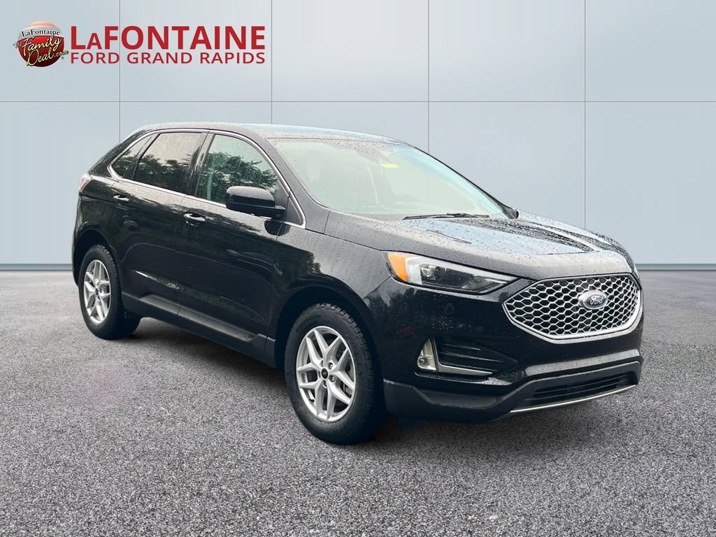 Certified 2023 Ford Edge SEL w/ Convenience Package AWD/4WD image 3