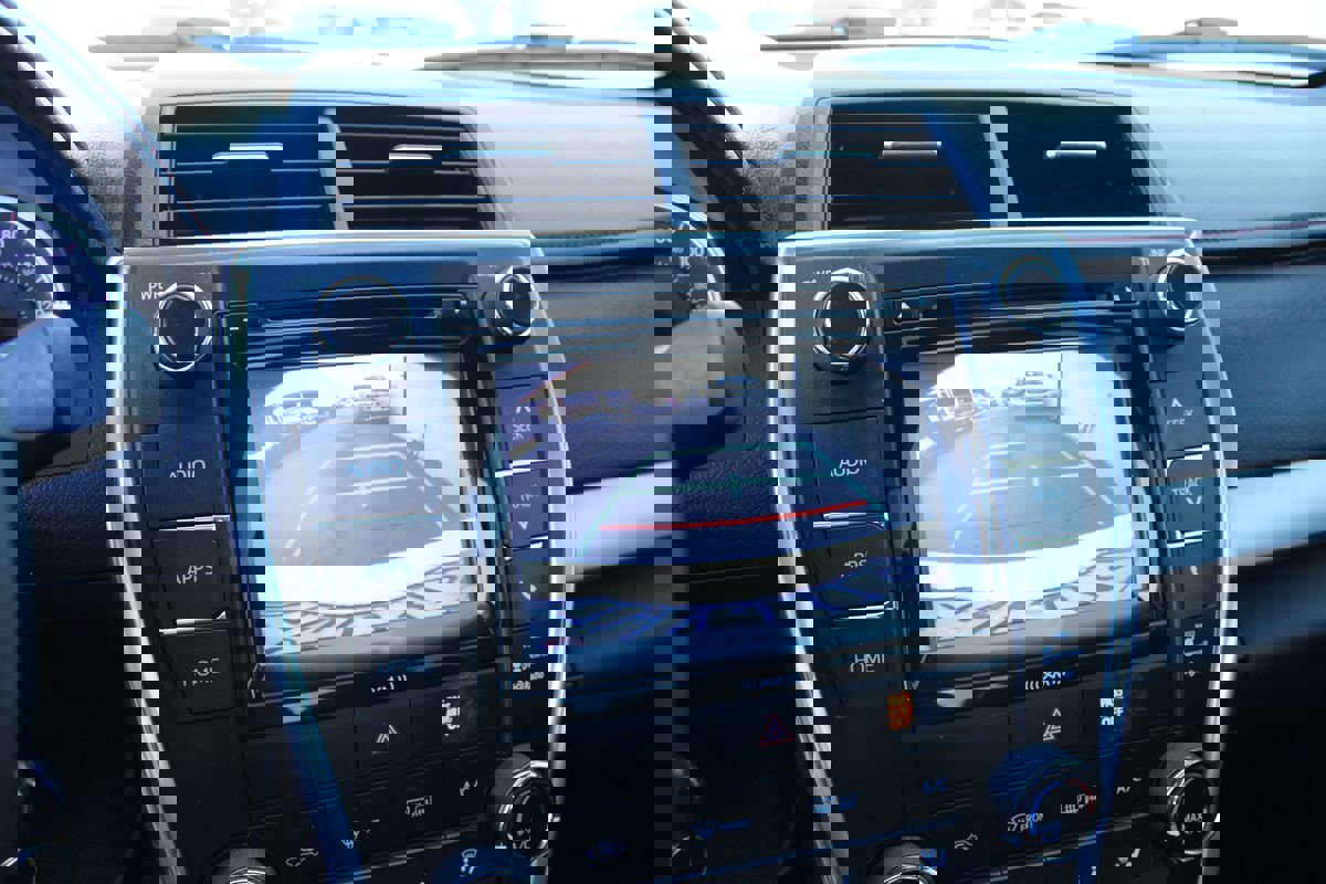 Used 2017 Toyota Camry SE image 33