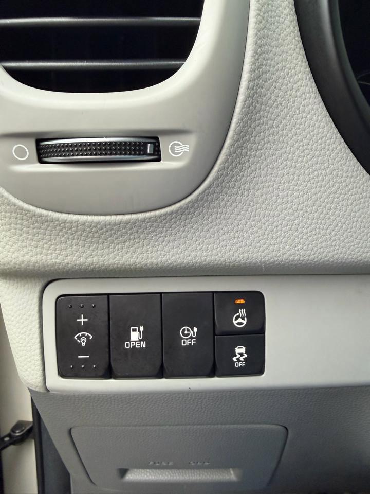 Used 2018 Kia Soul EV image 17