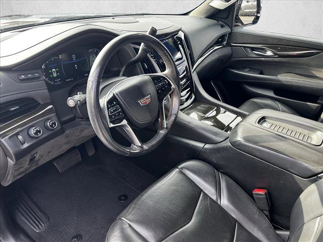Used 2018 Cadillac Escalade Platinum image 9