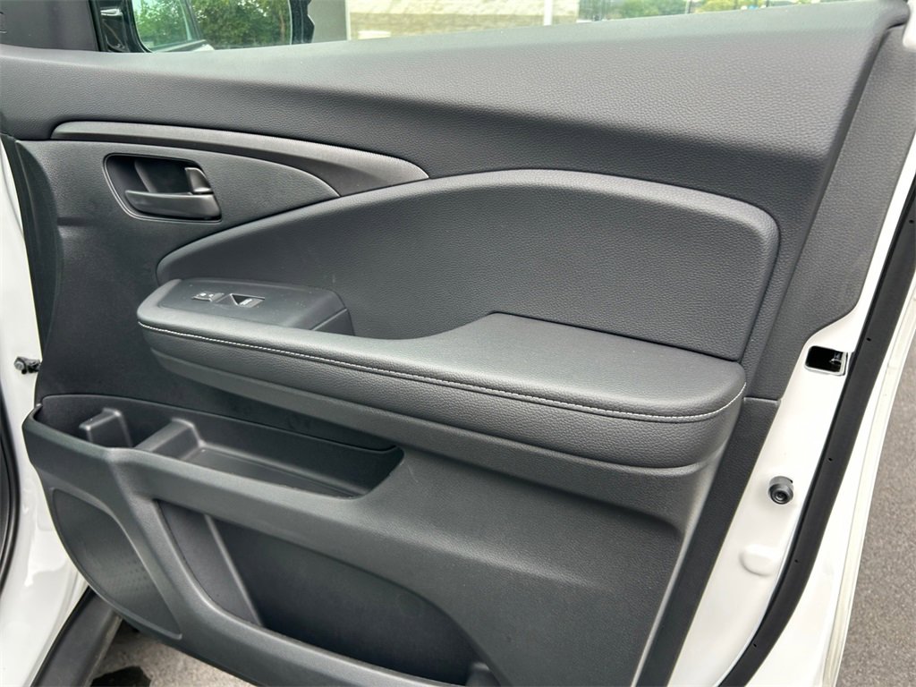 New 2025 Honda Ridgeline Sport image 19