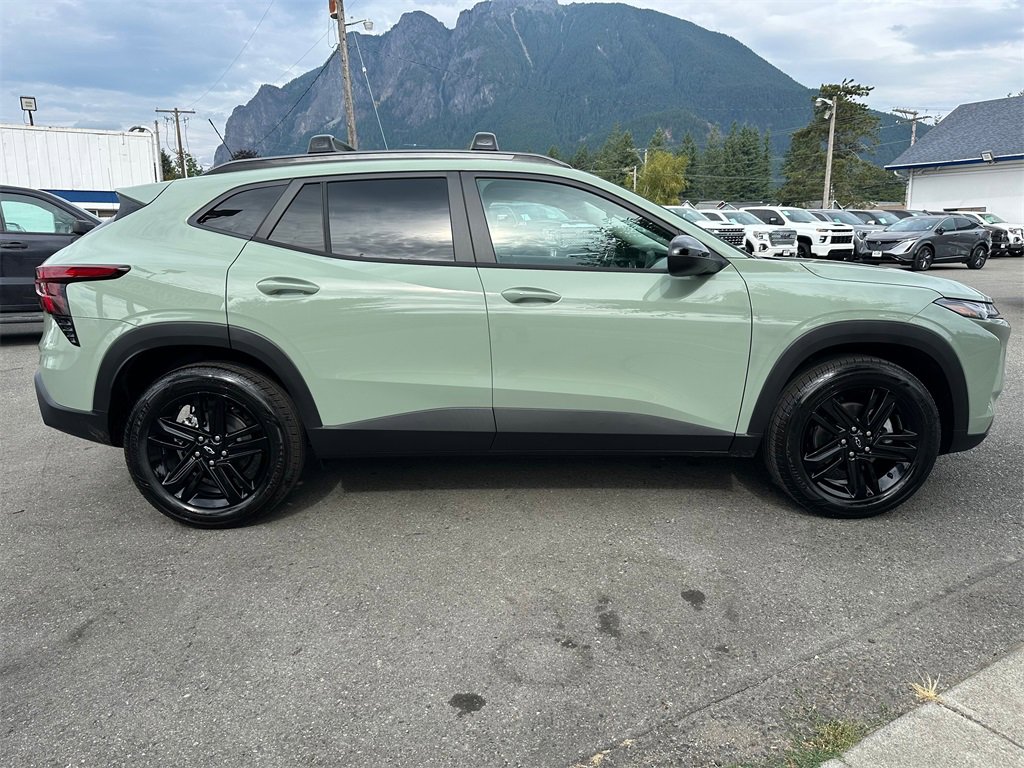 New 2025 Chevrolet Trax ACTIV w/ Sunroof Package image 5