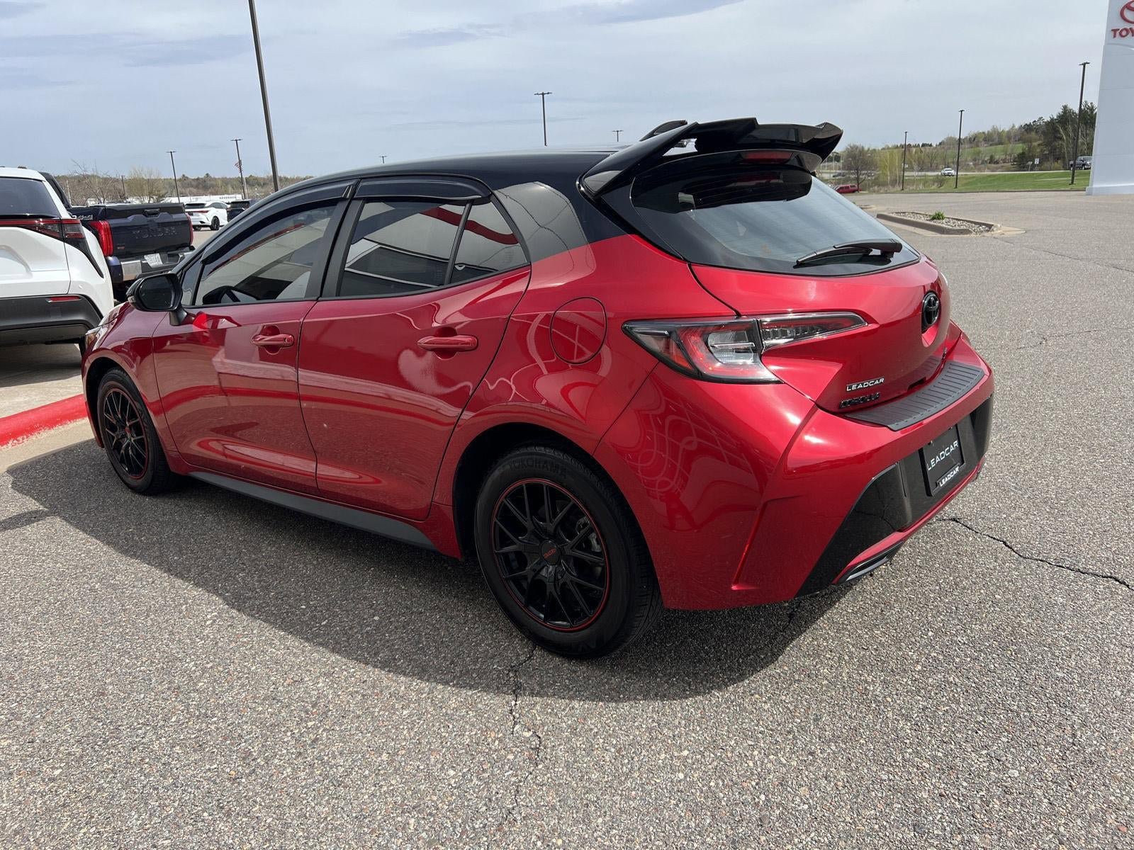 Used 2022 Toyota Corolla SE w/ SE Preferred Package FWD image 11