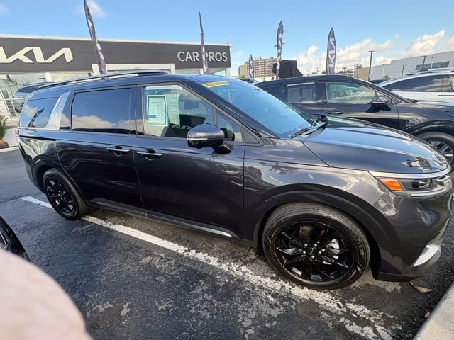 Certified 2024 Kia Carnival SX image 2