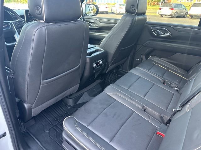 Used 2023 GMC Yukon SLT AWD/4WD image 17