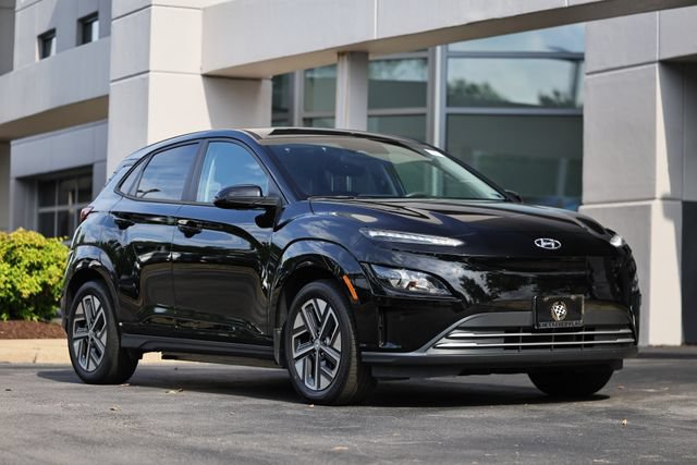 Used 2023 Hyundai Kona SE FWD image 1