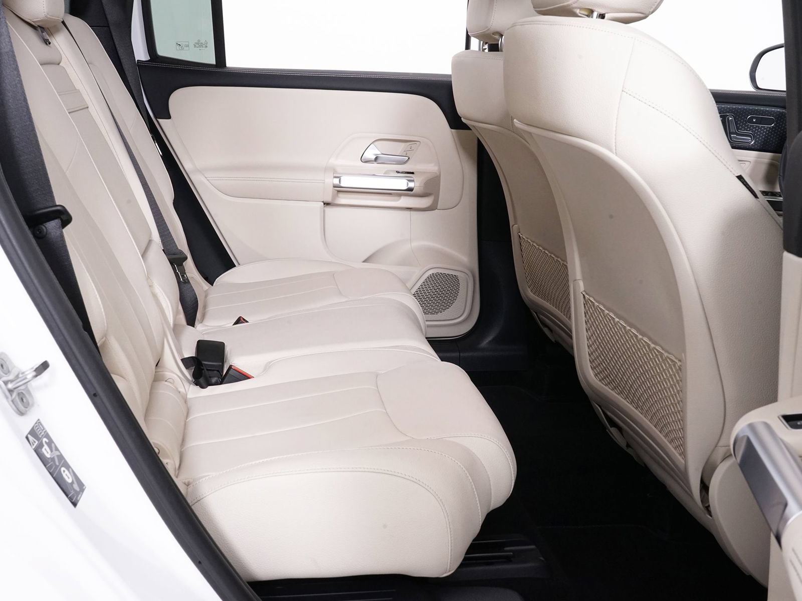 Used 2025 Mercedes-Benz GLB 250 4MATIC image 30