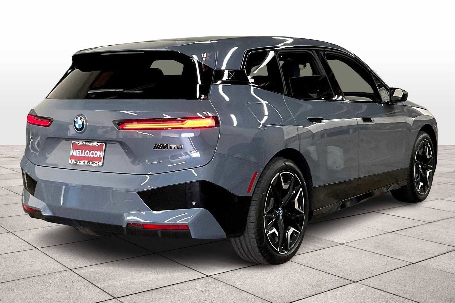 Used 2025 BMW iX M60 image 16