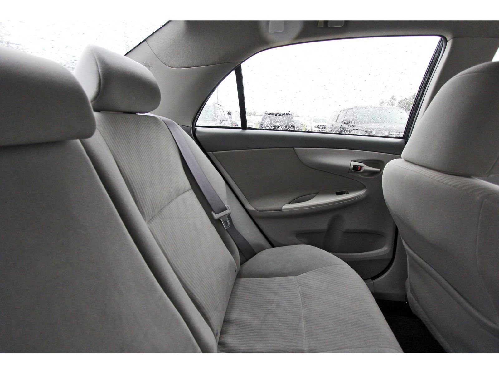Used 2010 Toyota Corolla LE FWD image 13