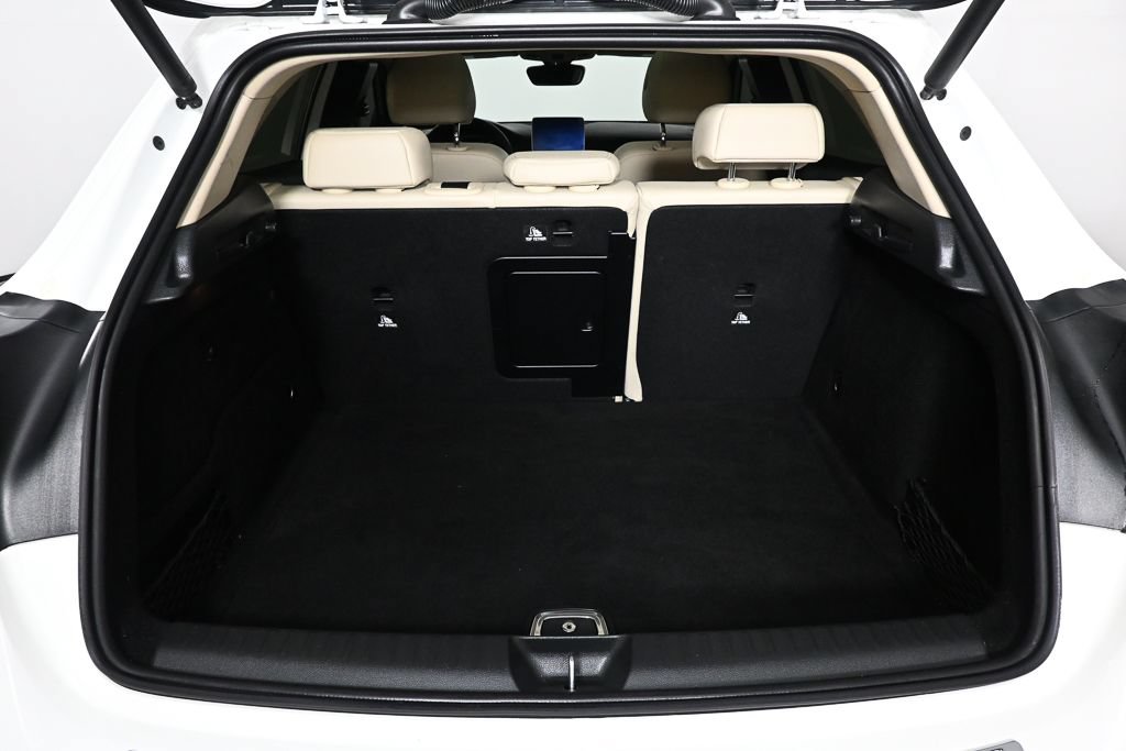 Certified 2020 Mercedes-Benz GLA 250 4MATIC image 31