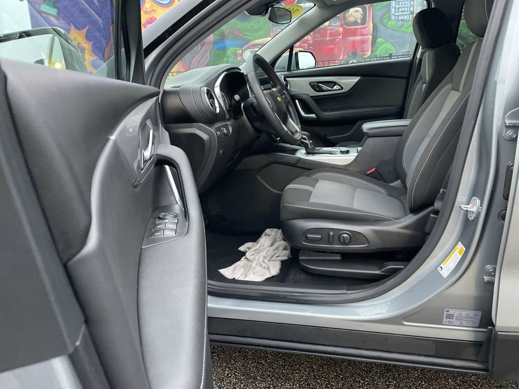 Used 2025 Chevrolet Blazer LT image 14