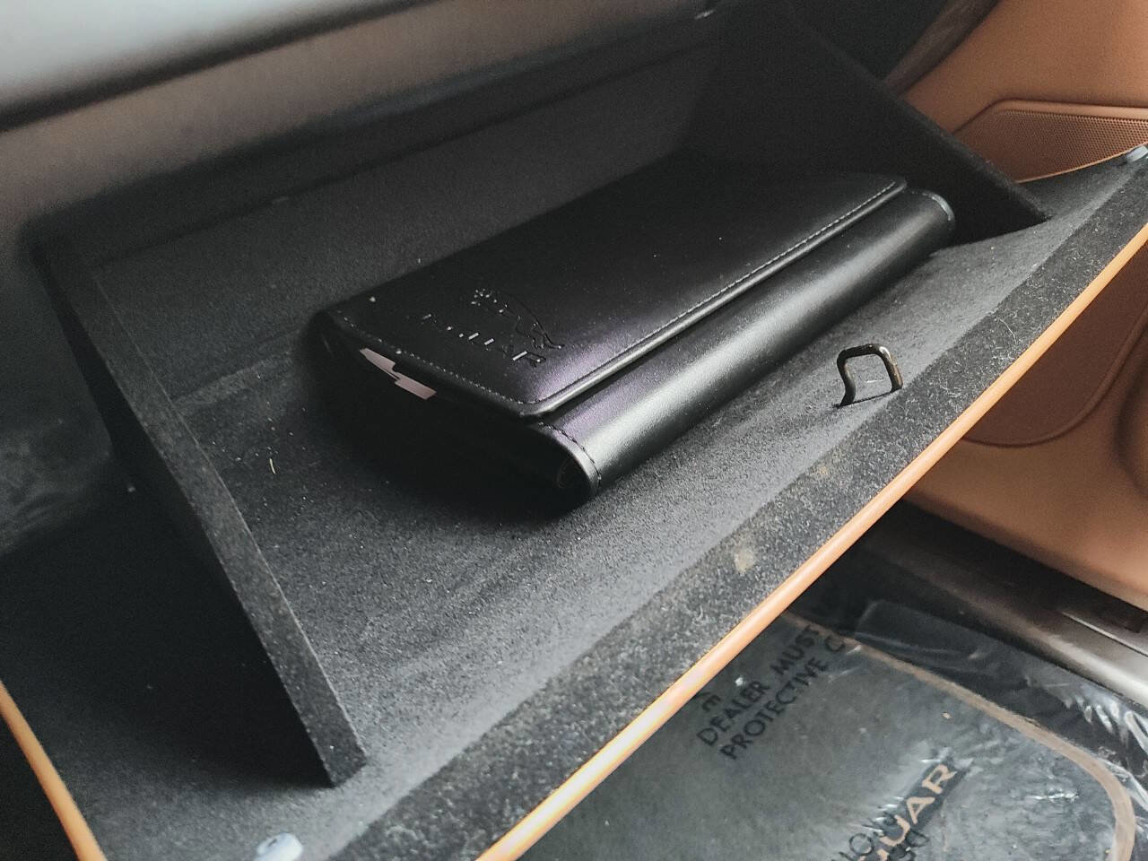 Used 2015 Jaguar XJ L Portfolio image 57