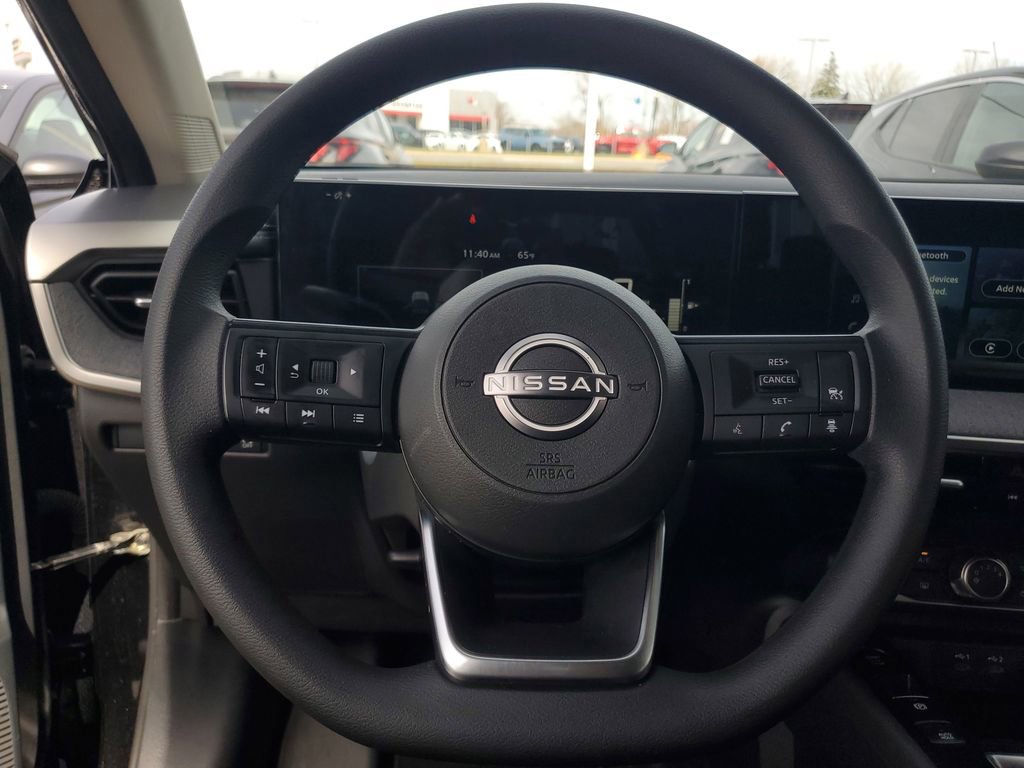 Used 2025 Nissan Kicks SV image 17