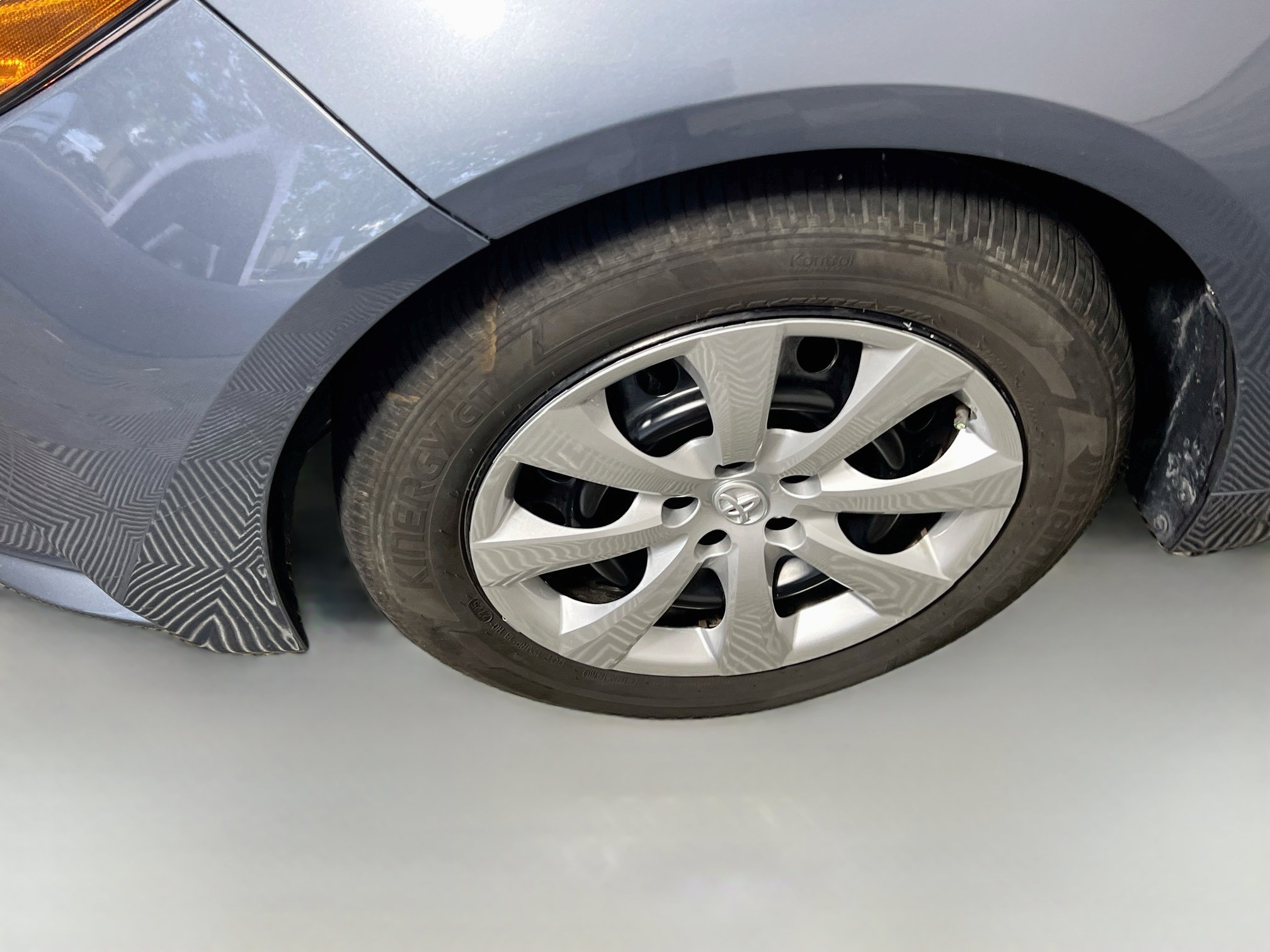Used 2025 Toyota Corolla LE FWD image 14