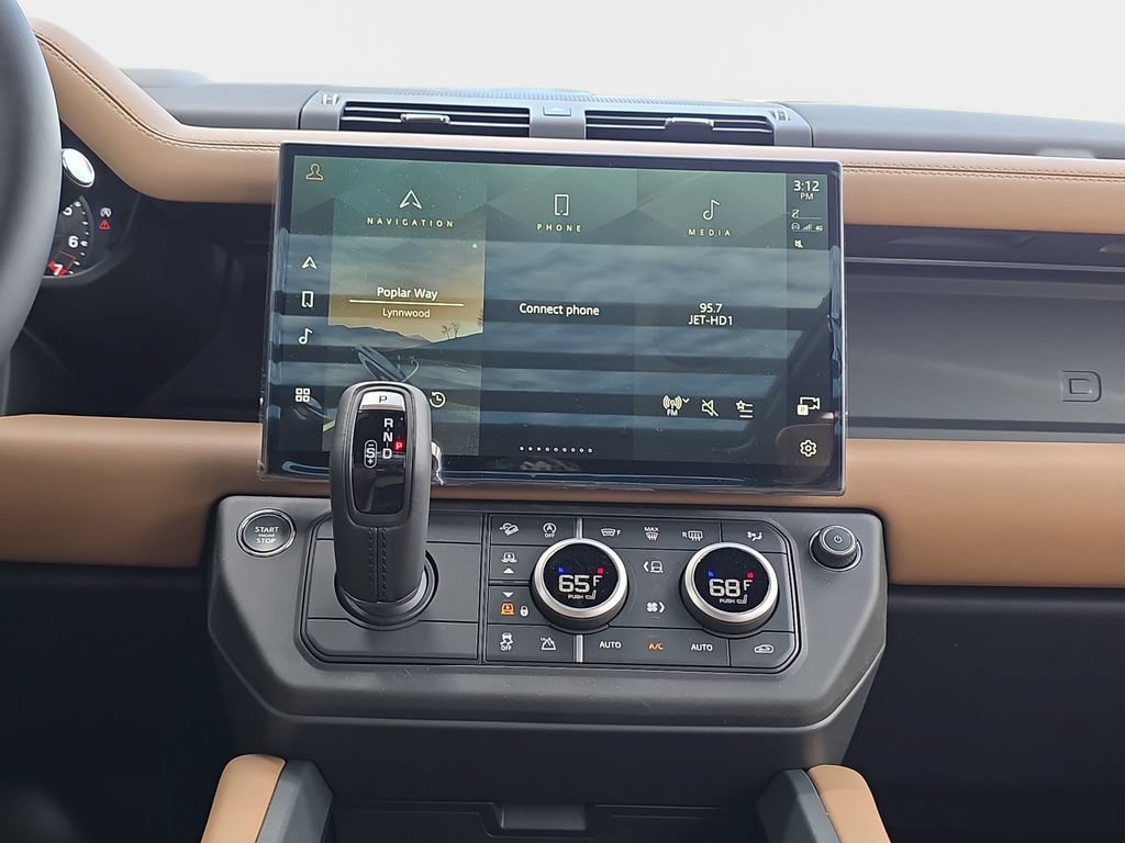 New 2026 Land Rover Defender 130 X-Dynamic SE AWD/4WD image 20