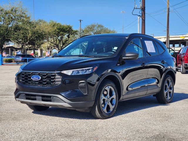 Used 2025 Ford Escape ST-Line AWD/4WD image 3