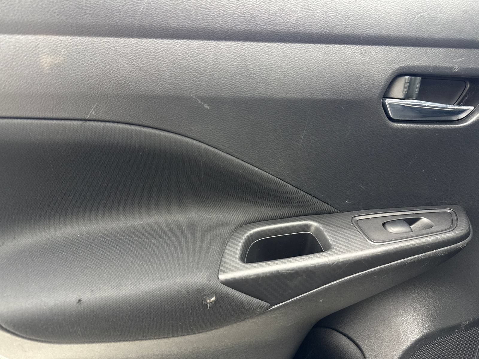 Used 2021 Nissan Versa SV FWD image 36