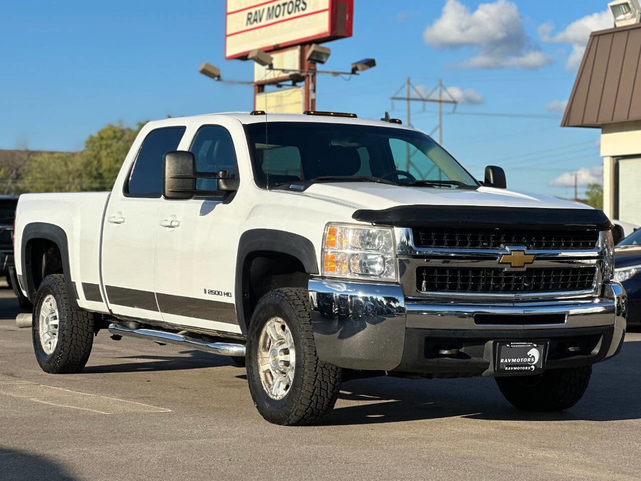 Used 2008 Chevrolet Silverado 2500 LTZ w/ Suspension Package, Off-Road AWD/4WD image 5