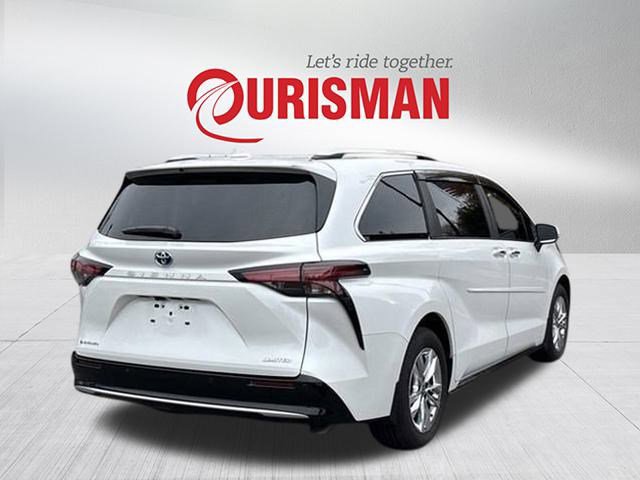 Used 2025 Toyota Sienna Limited video 2