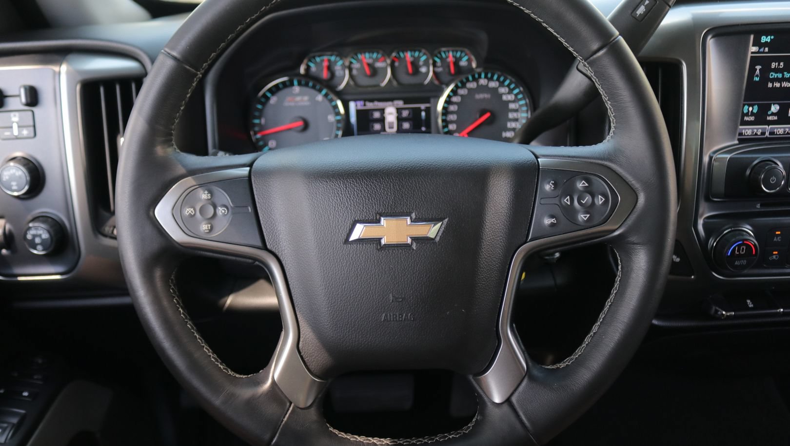 Used 2018 Chevrolet Silverado 1500 LT w/ All Star Edition AWD/4WD image 18