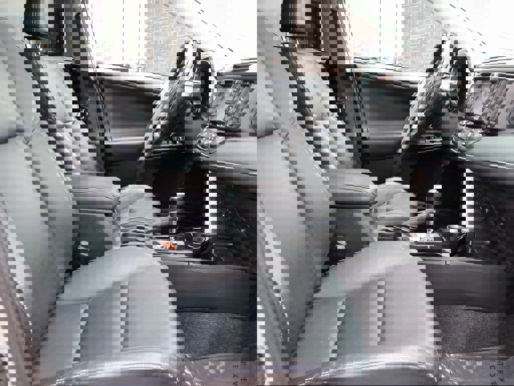 Used 2017 Toyota RAV4 Limited image 10