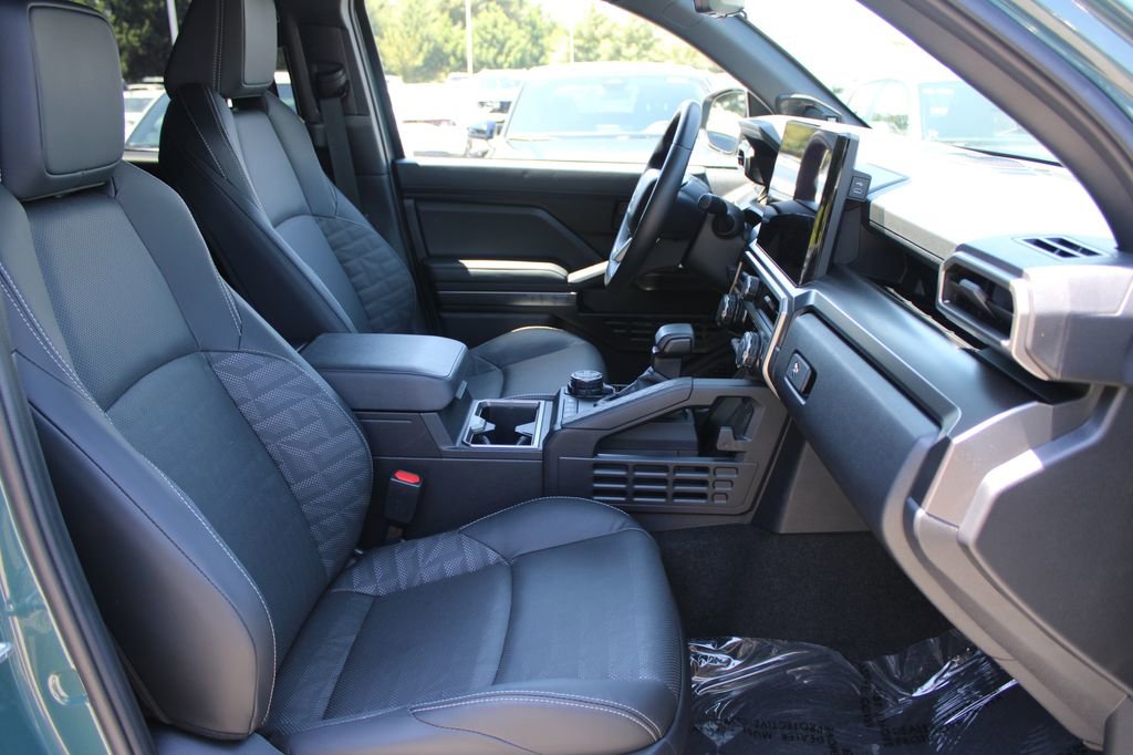 Used 2025 Toyota 4Runner TRD Off-Road Premium w/ Tow Technology Package AWD/4WD image 13