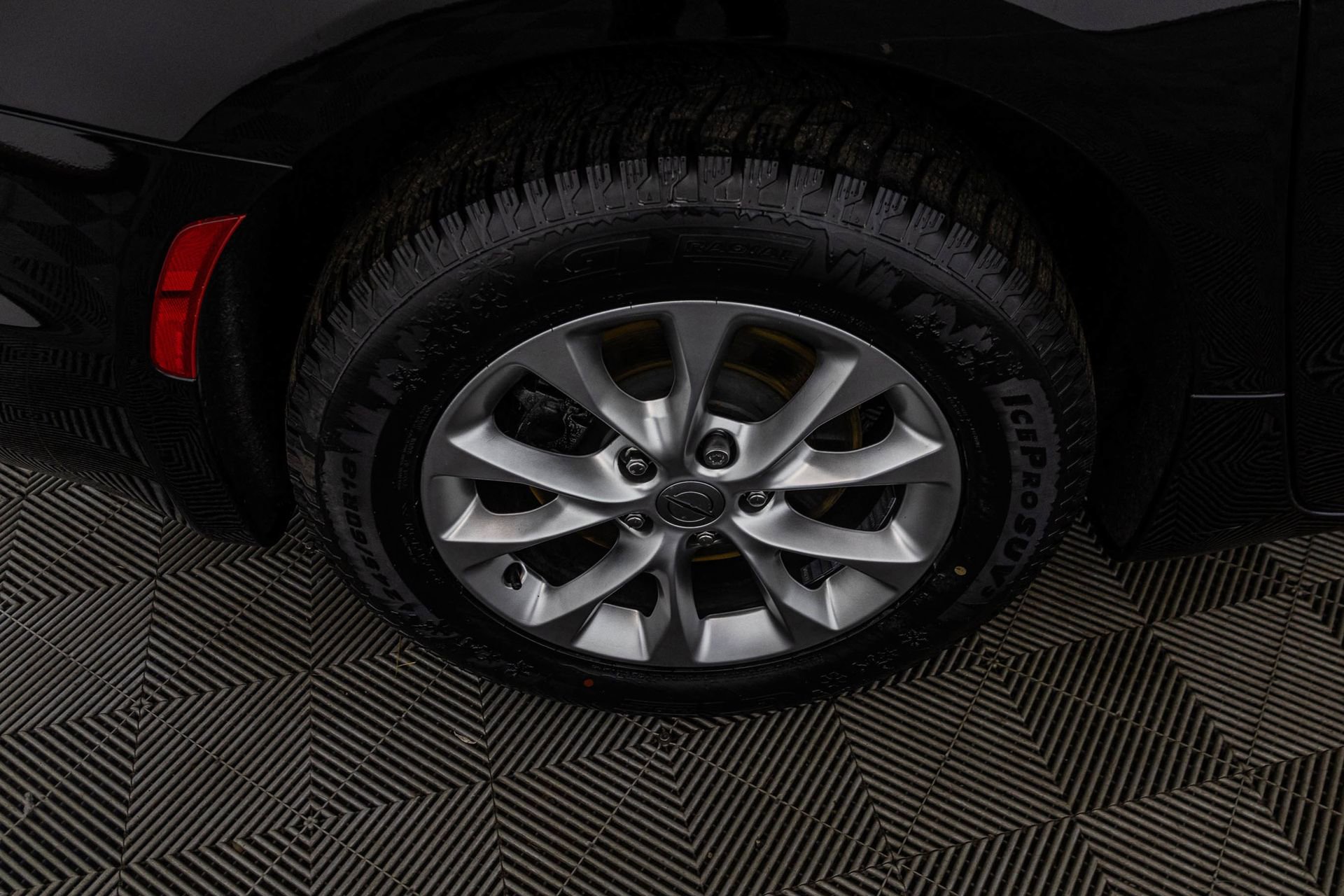 Used 2024 Chrysler Pacifica Touring-L image 51