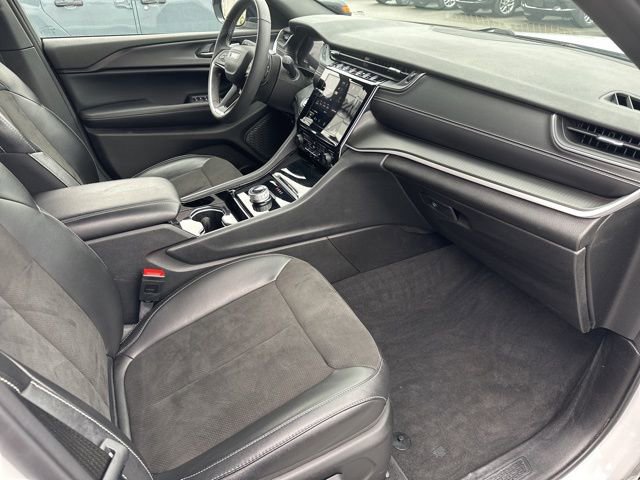 Certified 2023 Jeep Grand Cherokee Altitude AWD/4WD image 7