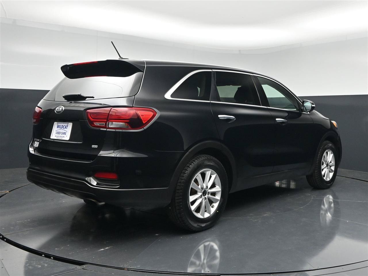 Used 2019 Kia Sorento L FWD image 6