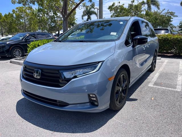 Used 2024 Honda Odyssey Sport image 3