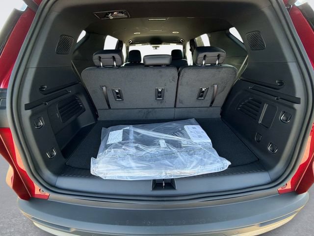 New 2027 Chevrolet Traverse LT w/ Driver Confidence Package FWD image 12