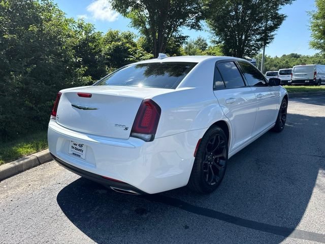 Used 2019 Chrysler 300 S RWD image 7