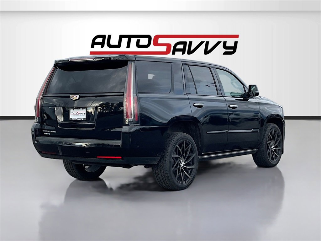 Used 2020 Cadillac Escalade Premium Luxury w/ Escalade Sport Edition image 7