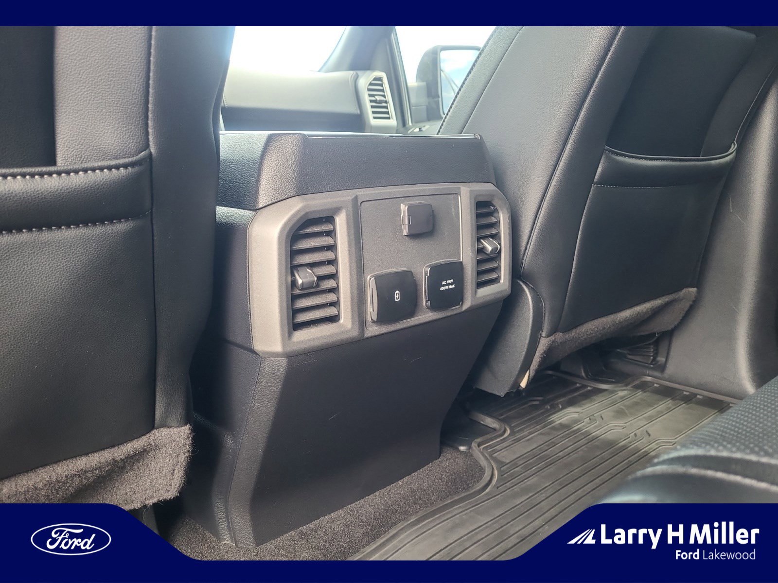 Used 2018 Ford F150 Raptor w/ Equipment Group 802A Luxury image 32