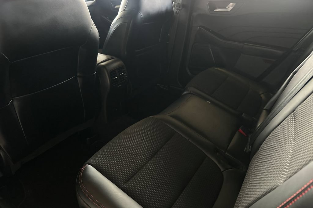 Certified 2023 Ford Escape ST-Line Elite AWD/4WD image 14