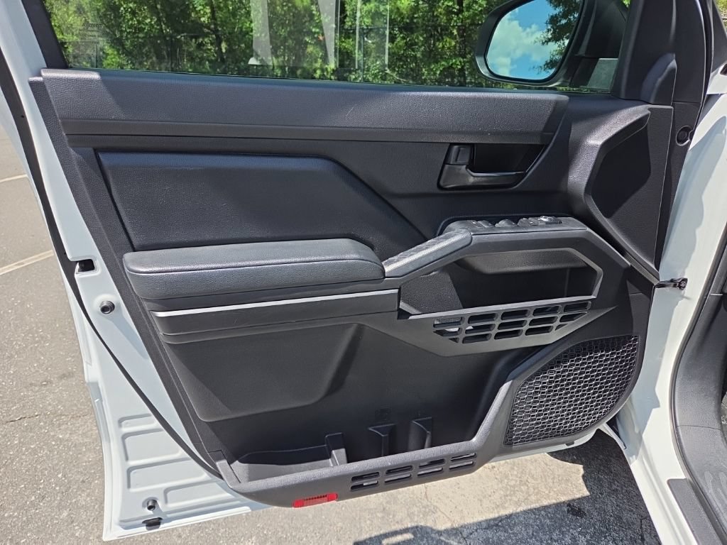 Used 2025 Toyota Tacoma SR RWD image 16