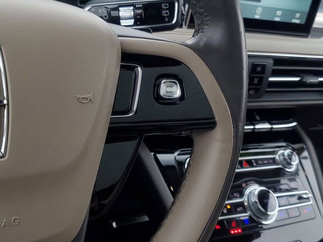 Used 2020 Lincoln Corsair AWD w/ Premium Package image 22