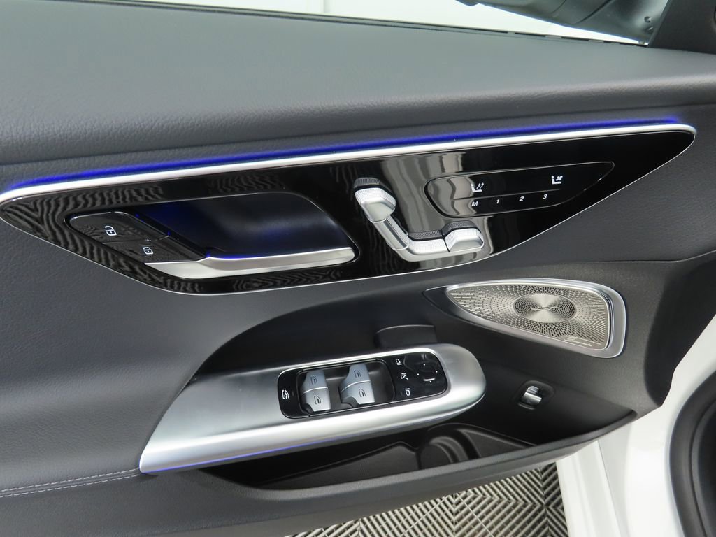 New 2025 Mercedes-Benz C 300 Sedan image 23