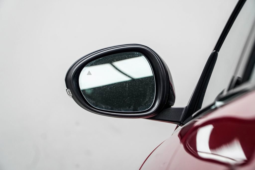 Used 2022 Alfa Romeo Giulia Veloce AWD/4WD image 19