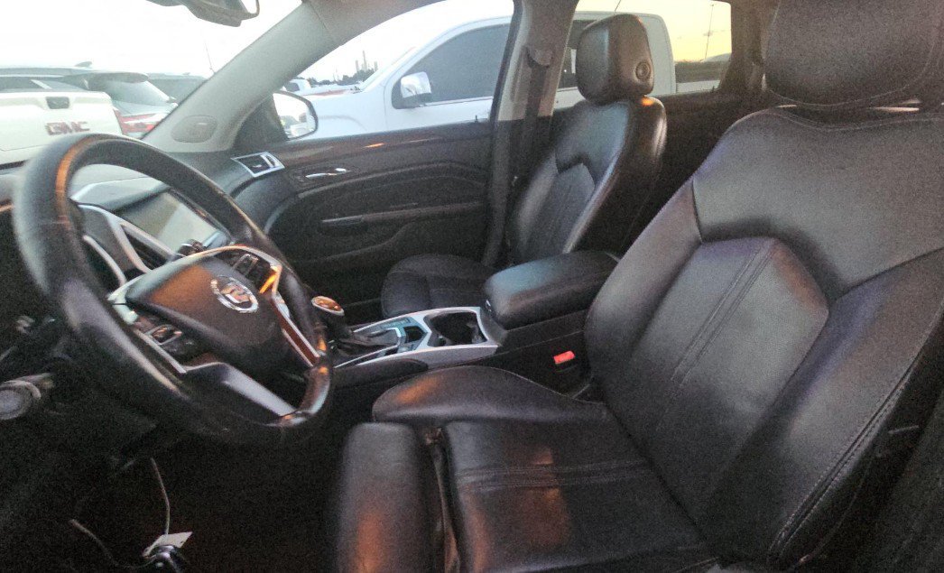 Used 2016 Cadillac SRX Luxury w/ Driver Awareness Package FWD image 9
