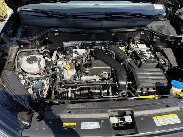 Used 2025 Volkswagen Taos SE image 26