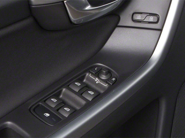 Used 2013 Volvo XC60 T6 Platinum AWD/4WD image 21