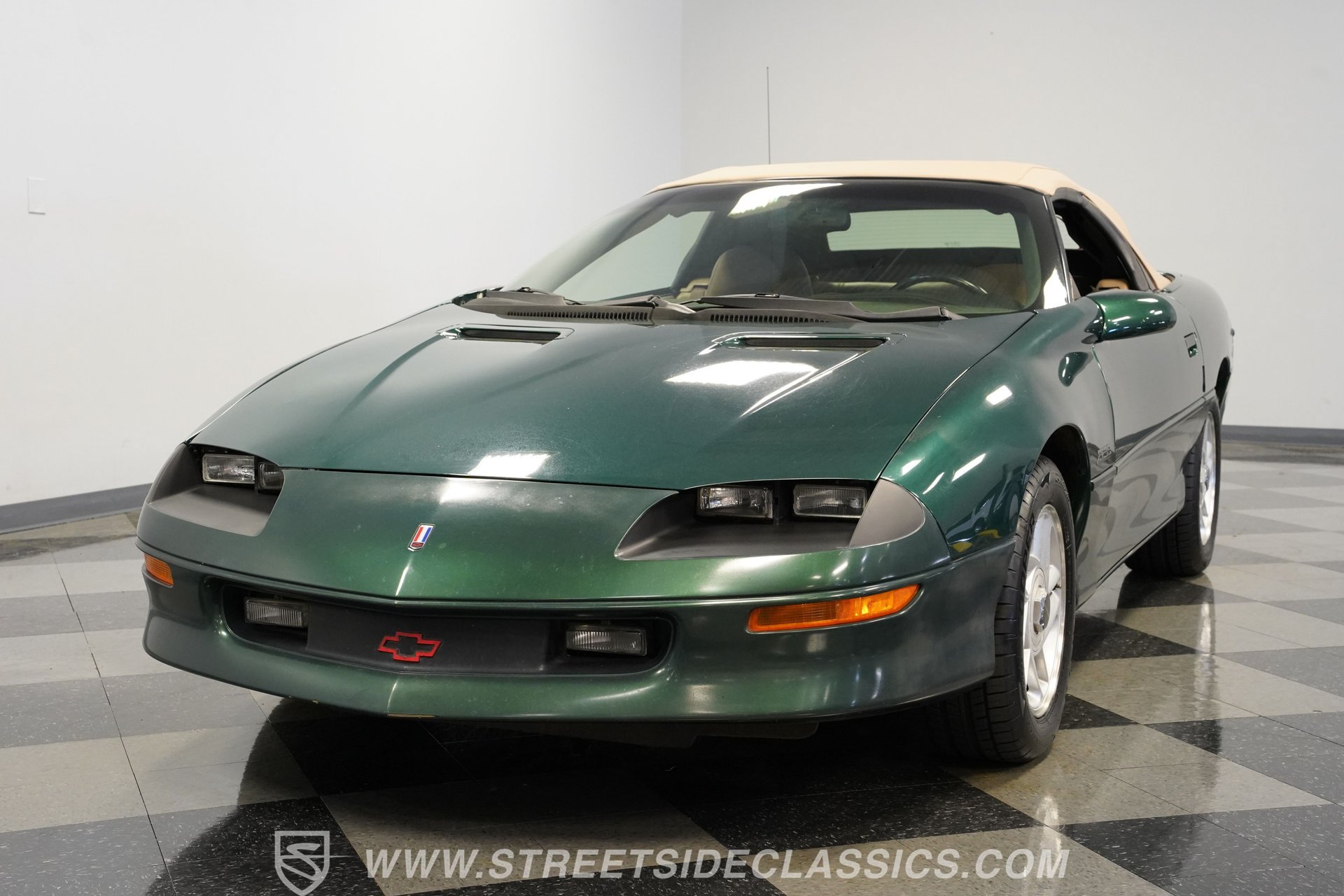 Used 1995 Chevrolet Camaro Z28 RWD image 19
