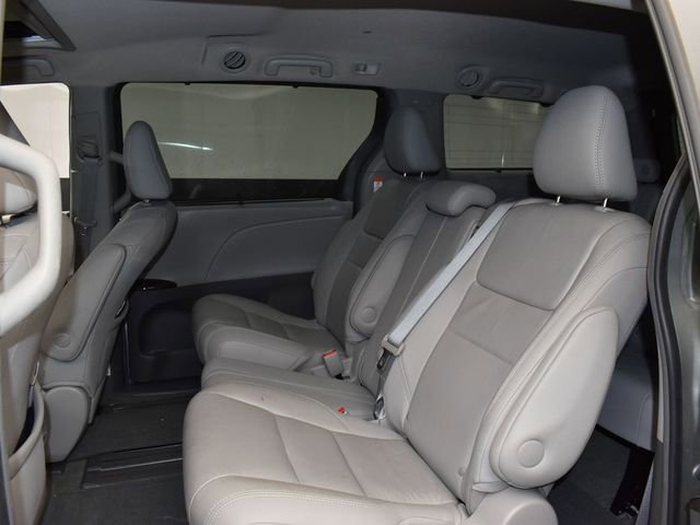 Used 2017 Toyota Sienna XLE w/ XLE Navigation Package image 10