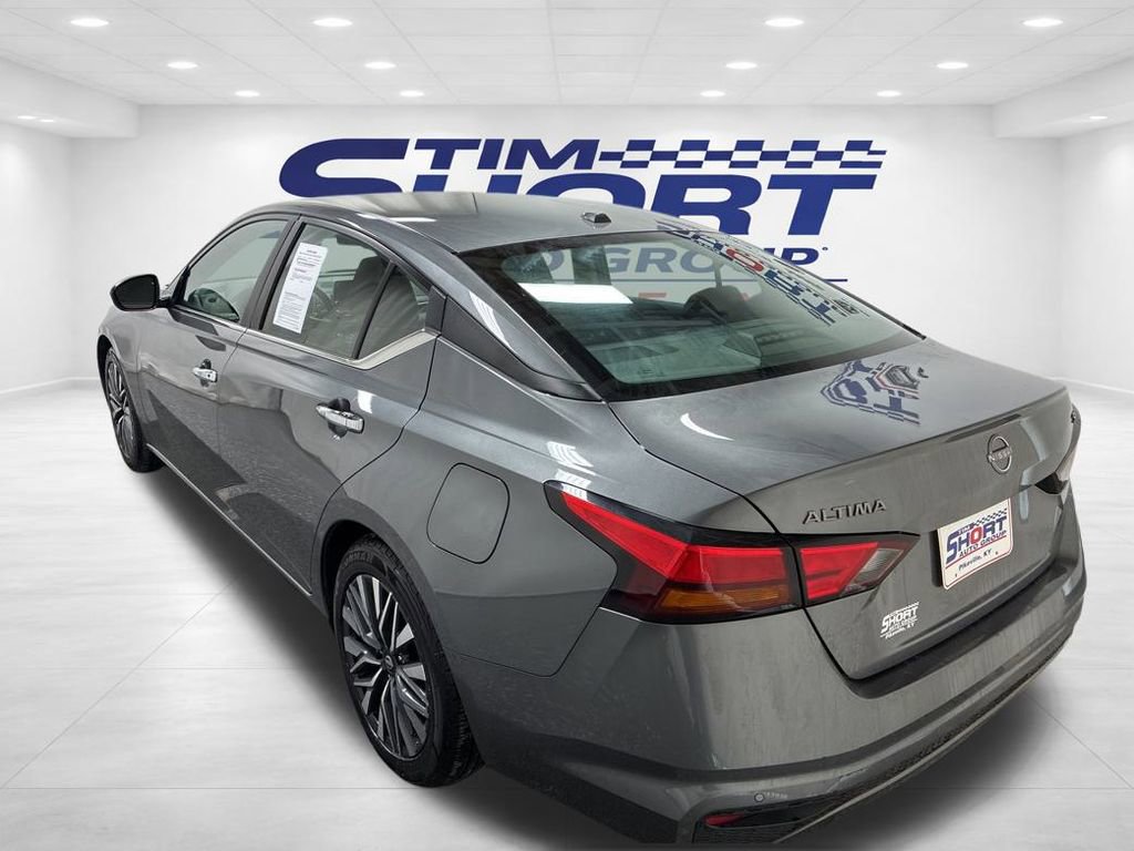Used 2024 Nissan Altima 2.5 SV image 7