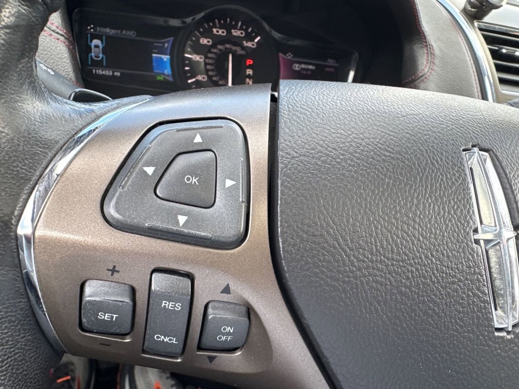 Used 2015 Lincoln MKX w/ Equipment Group 102A AWD/4WD image 23