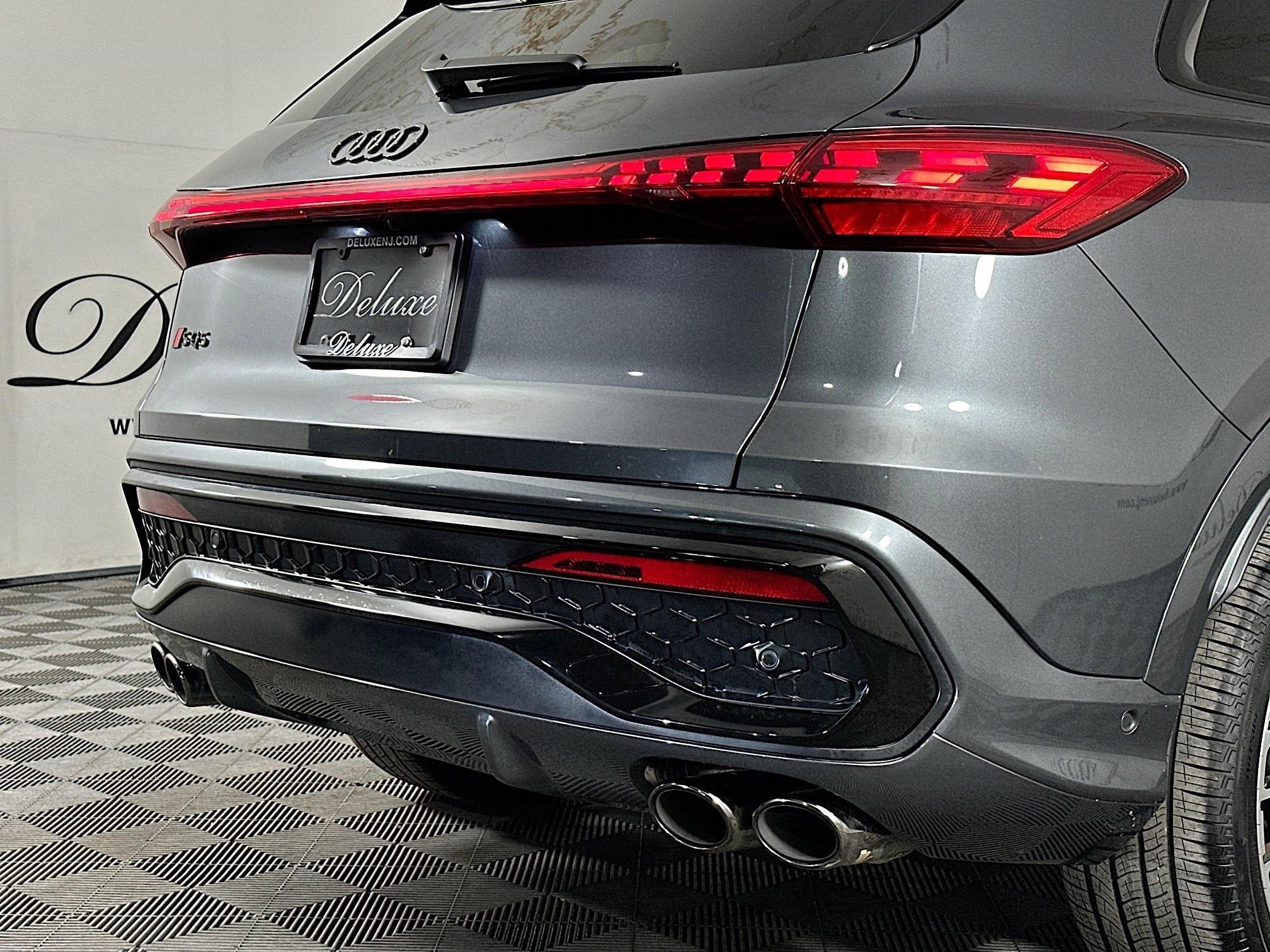 Used 2025 Audi SQ5 Premium Plus w/ Premium Plus Package image 26