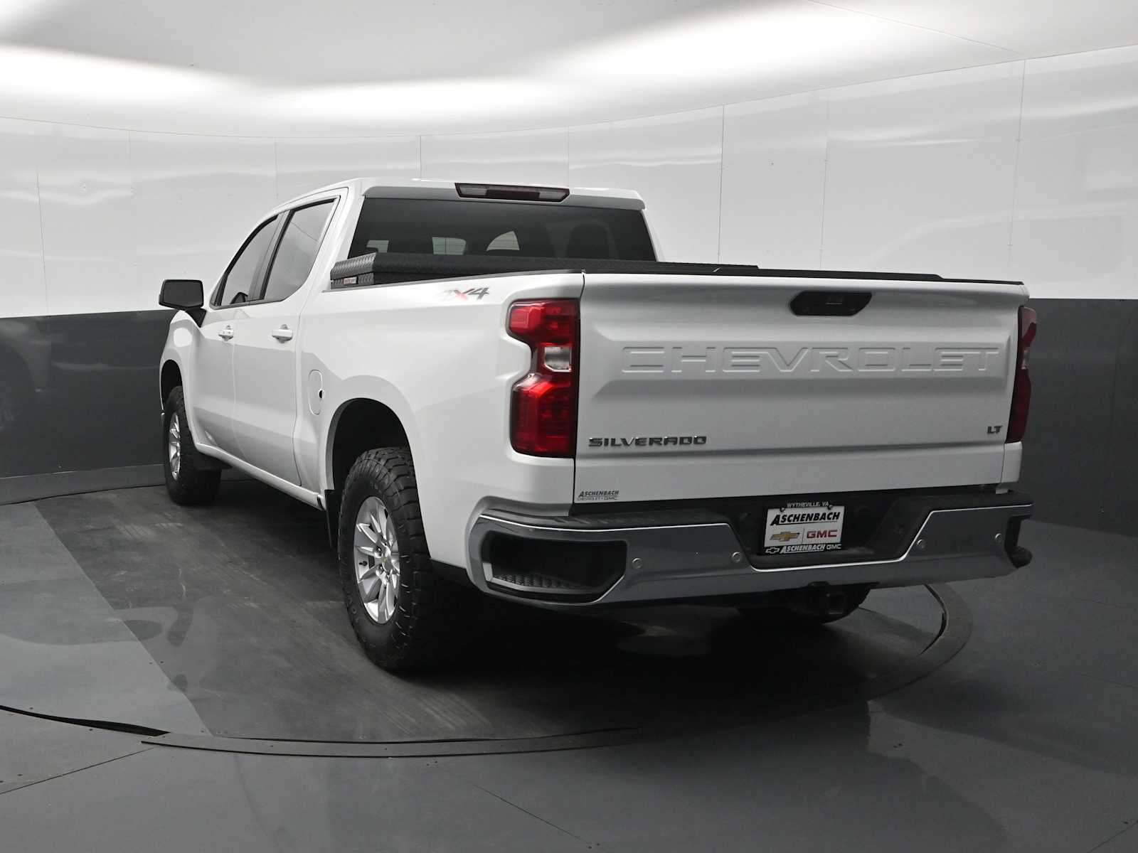 Used 2020 Chevrolet Silverado 1500 LT w/ Convenience Package image 6