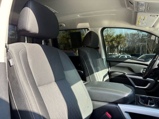 Used 2019 Nissan Titan SV w/ SV Convenience Package AWD/4WD image 36